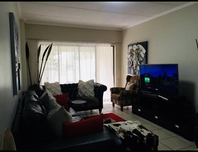 2 BEDROOM PROPERTY TO RENT IN FOURWAYS